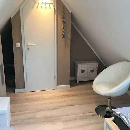 Holiday home Steentje